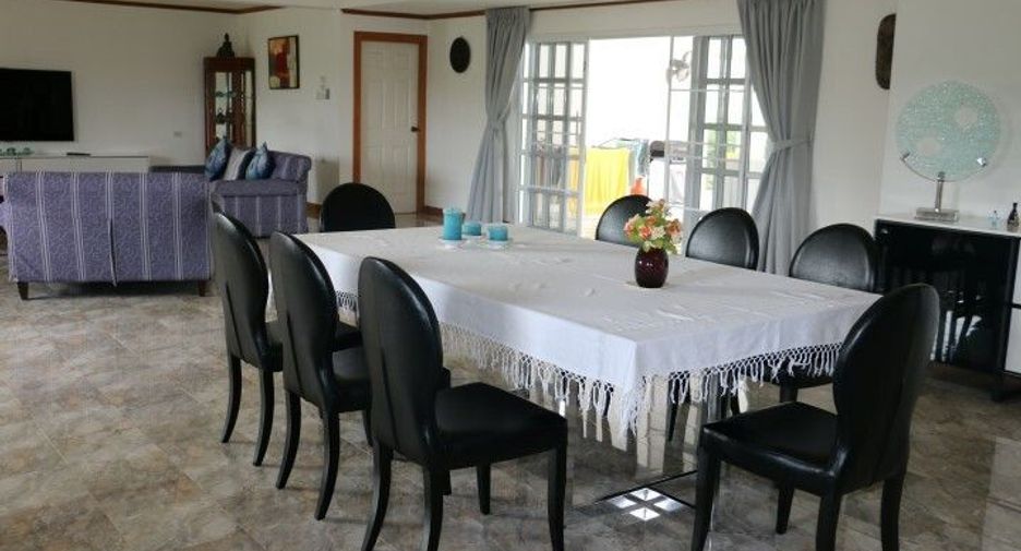 For sale 3 bedrooms villa in Thalang, Phuket