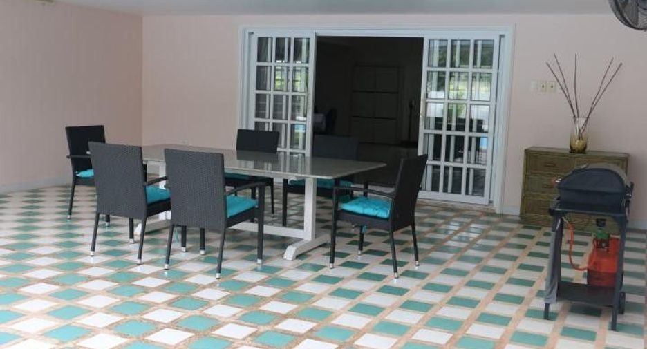For sale 3 bedrooms villa in Thalang, Phuket