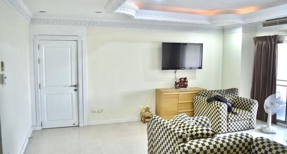 For sale 3 bedrooms condo in Sathon, Bangkok