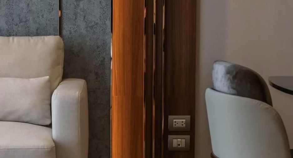 For rent 2 bedrooms condo in Khlong San, Bangkok