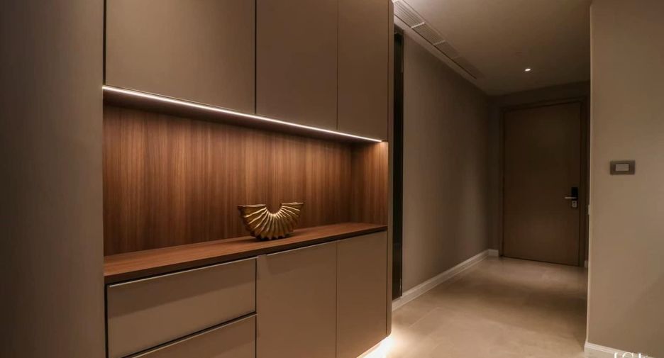 For rent 2 bedrooms condo in Khlong San, Bangkok