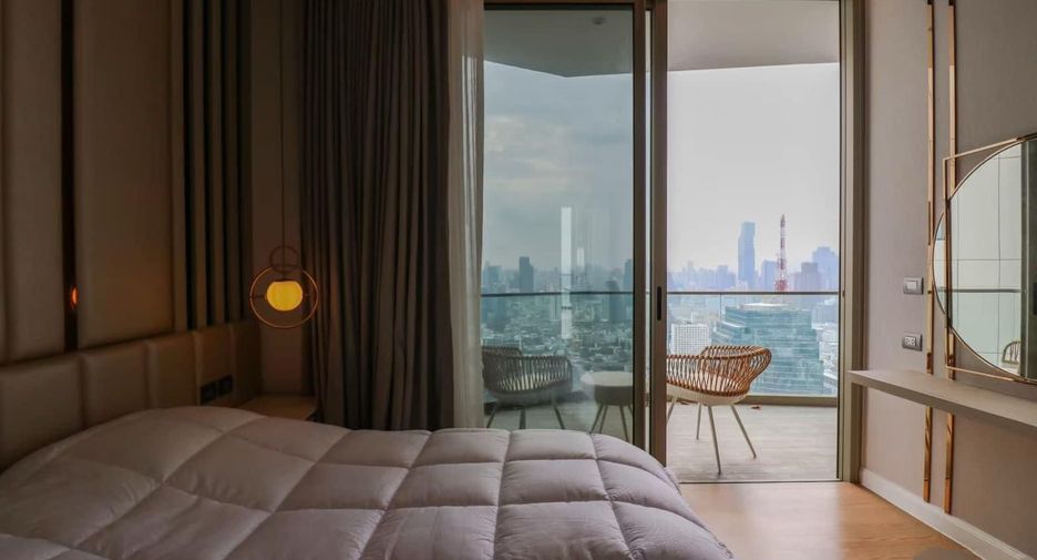 For rent 2 bedrooms condo in Khlong San, Bangkok