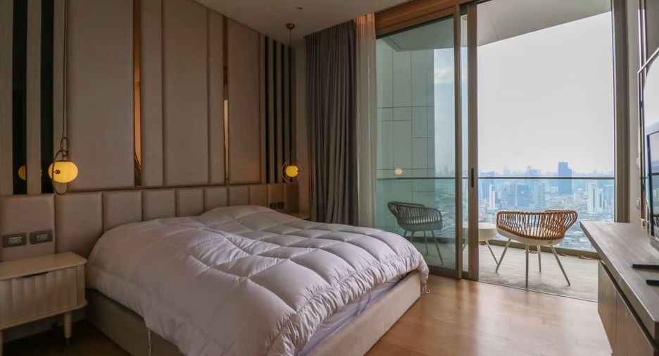 For rent 2 bedrooms condo in Khlong San, Bangkok