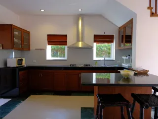 À louer 3 chambres villa à Mueang Phuket, Phuket