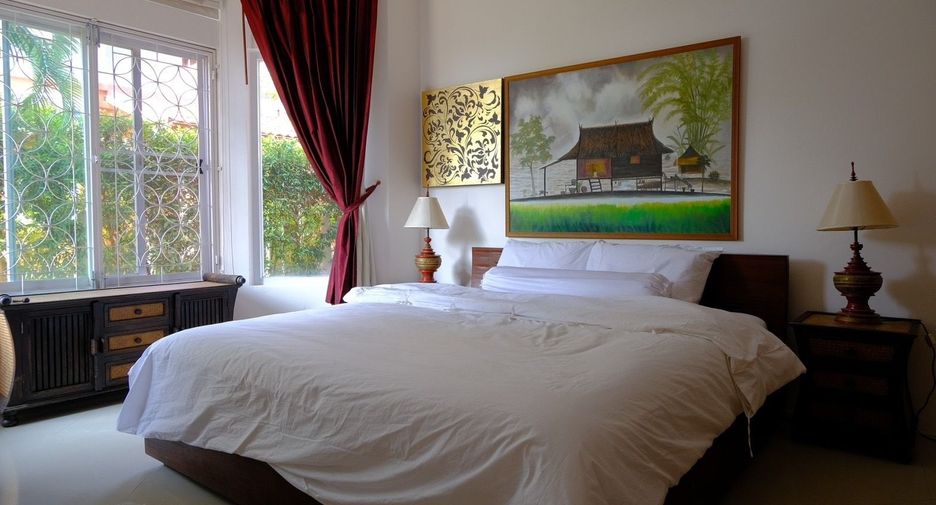 For rent 3 bedrooms villa in Mueang Phuket, Phuket