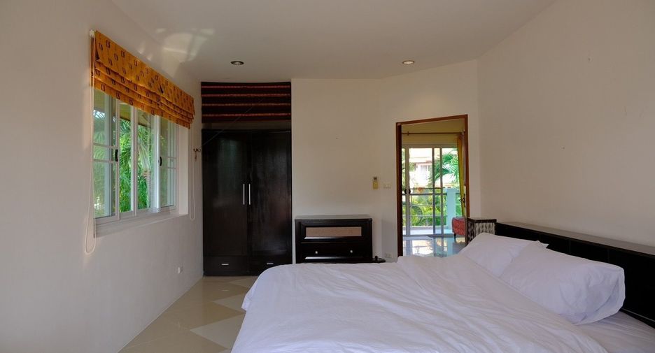 For rent 3 bedrooms villa in Mueang Phuket, Phuket