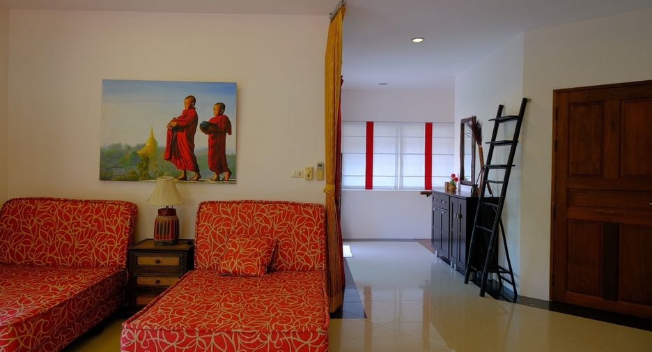 For rent 3 bedrooms villa in Mueang Phuket, Phuket