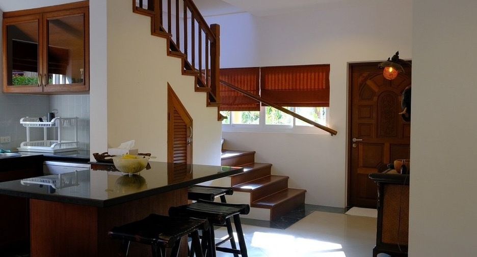 For rent 3 bedrooms villa in Mueang Phuket, Phuket