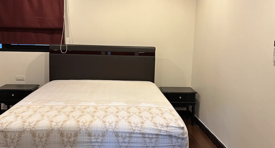For rent 3 bedrooms condo in Sathon, Bangkok