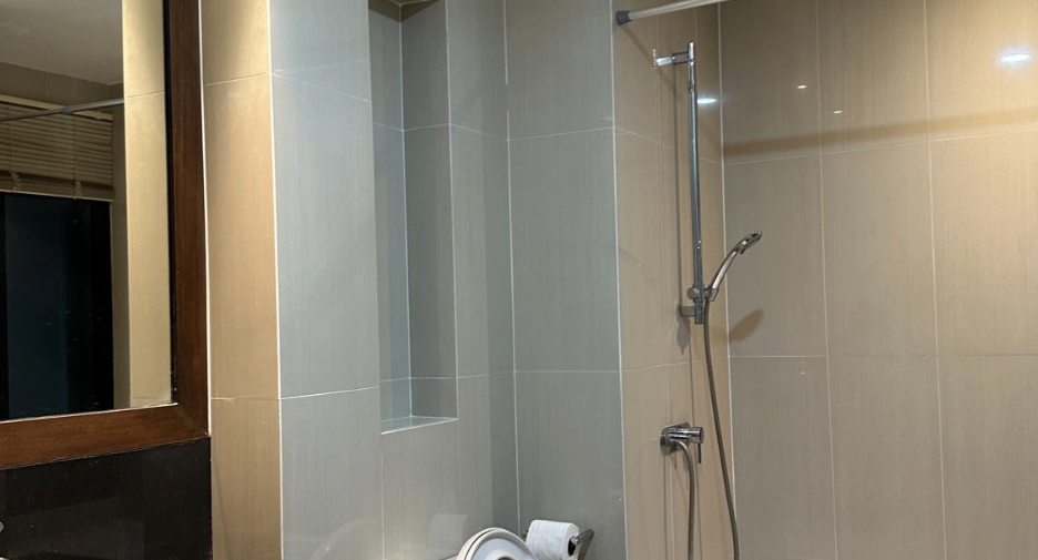 For rent 3 bedrooms condo in Sathon, Bangkok