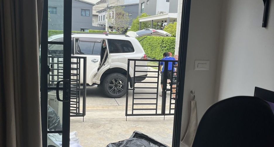 For sale and for rent 3 bedrooms townhouse in Bang Phli, Samut Prakan