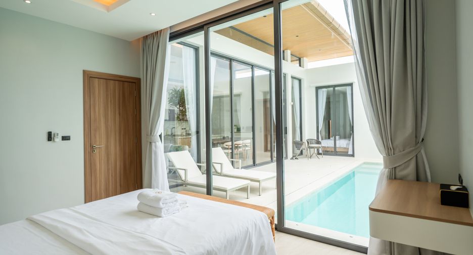 For rent 4 bedrooms villa in Mueang Phuket, Phuket