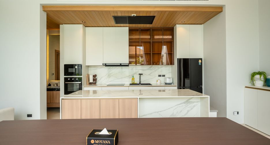 For rent 4 bedrooms villa in Mueang Phuket, Phuket