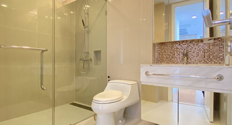 Wohnung zur Miete mit 2 Zimmer in Watthana, Bangkok