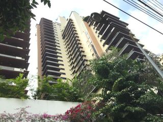 Apartamento en alquiler de 3 habitaciones en Watthana, Bangkok