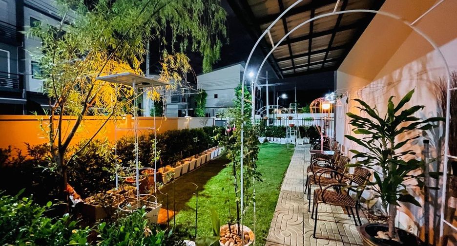 For sale and for rent 3 bedrooms townhouse in Prawet, Bangkok