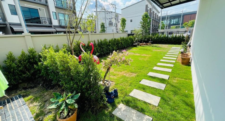 For sale and for rent 3 bedrooms townhouse in Prawet, Bangkok