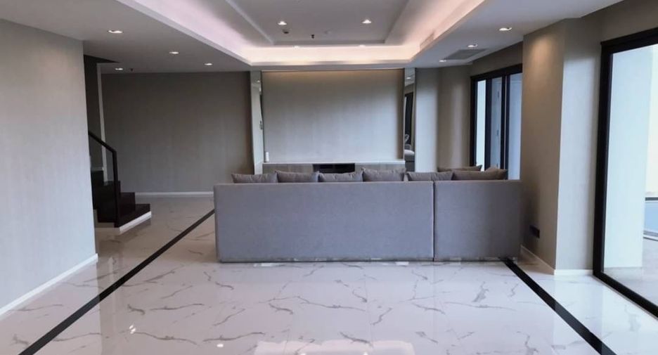 Condo en alquiler de 4 habitaciones en Khlong Toei, Bangkok