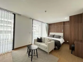 For rent studio condo in Khlong Toei, Bangkok