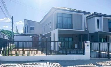 For sale 3 bedrooms house in Mueang Phuket, Phuket
