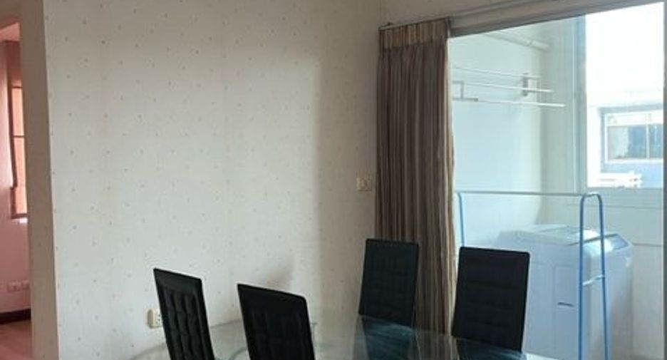 Wohnung zur Miete mit 2 Zimmer in Huai Khwang, Bangkok