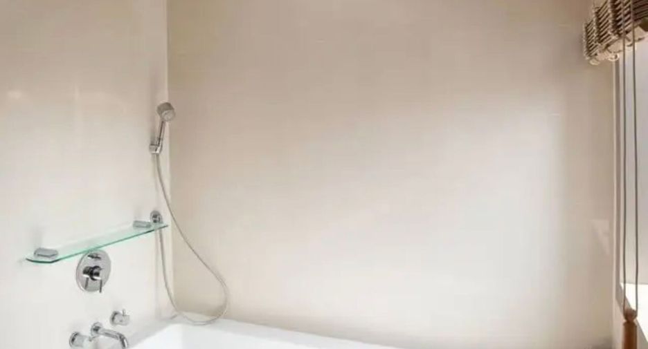 Condo en venta de 2 habitaciones en Khlong Toei, Bangkok