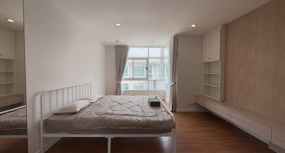 For sale 3 bedrooms townhouse in Prawet, Bangkok