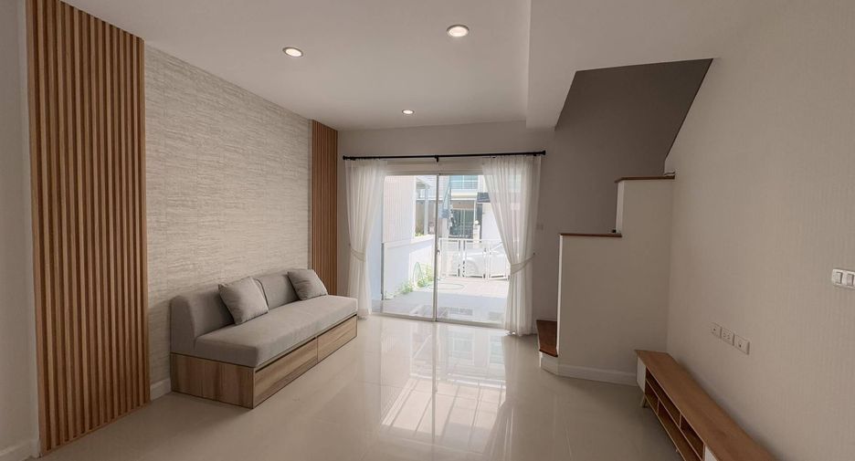 For sale 3 bedrooms townhouse in Prawet, Bangkok