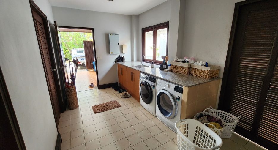 For rent 3 bedrooms villa in Thalang, Phuket