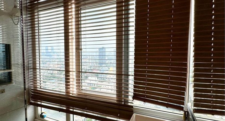 For rent 3 bedrooms condo in Watthana, Bangkok