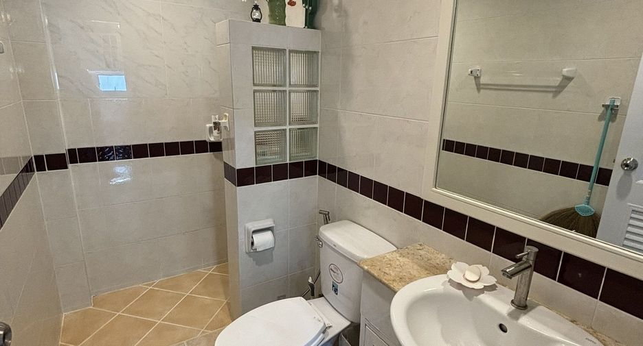 For sale 4 bedrooms house in Lat Krabang, Bangkok