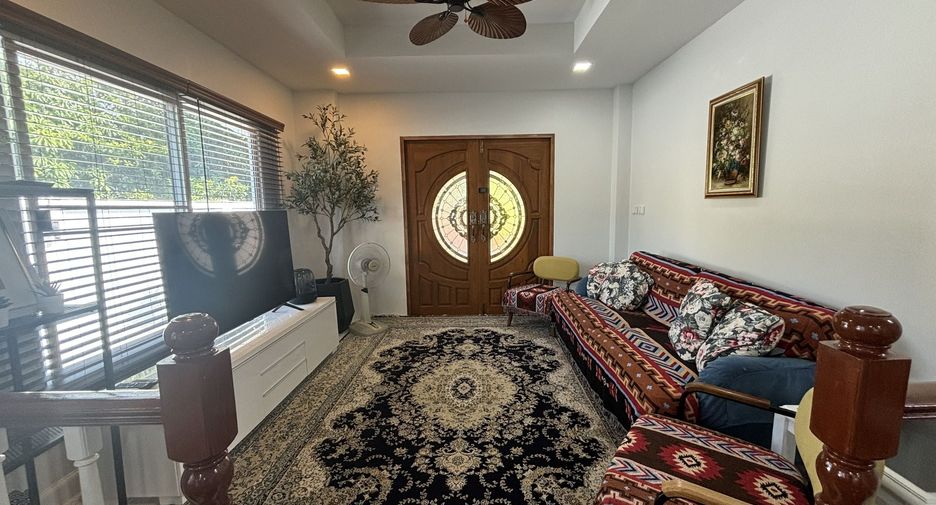 For sale 4 bedrooms house in Lat Krabang, Bangkok