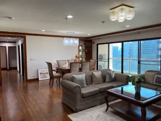 À louer 3 chambres appartement à Watthana, Bangkok