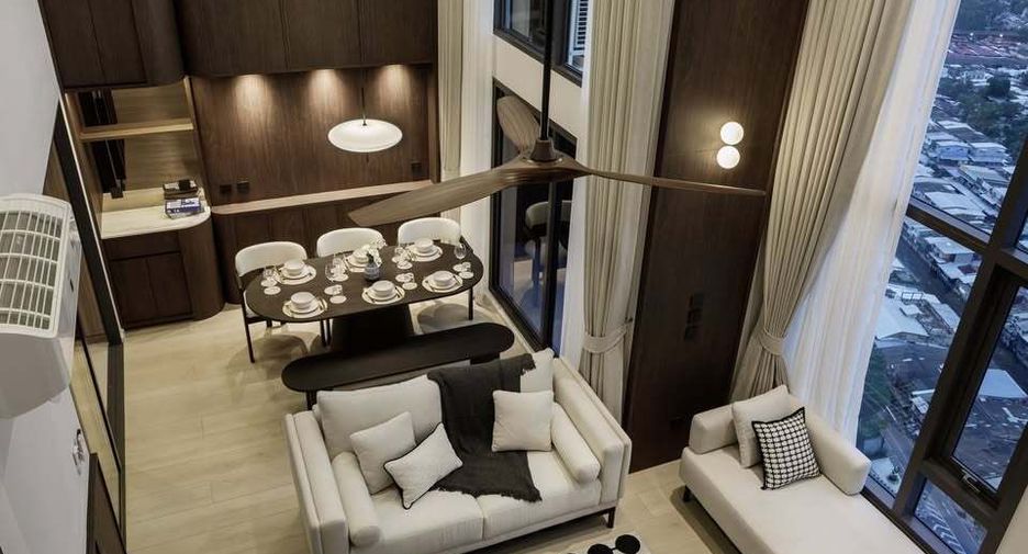 For rent 3 bedrooms condo in Khlong Toei, Bangkok