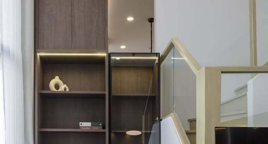 For rent 3 bedrooms condo in Khlong Toei, Bangkok