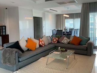 For rent 4 bedrooms condo in Pathum Wan, Bangkok