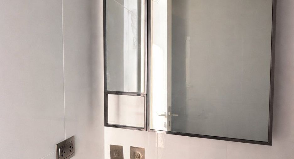 À louer 1 chambre condo à Phra Khanong, Bangkok