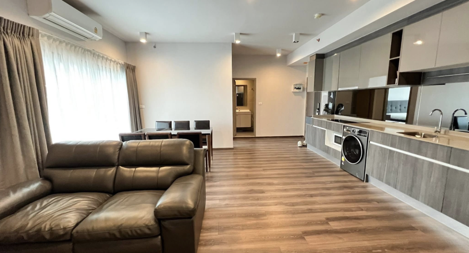 Wohnung zur Miete mit 2 Zimmer in Huai Khwang, Bangkok