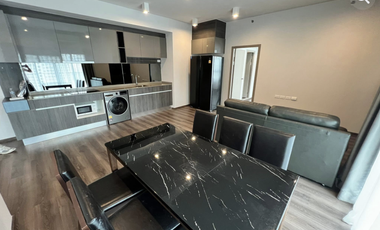 For rent 2 bedrooms condo in Huai Khwang, Bangkok