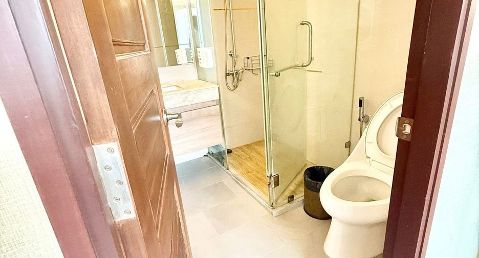 For sale and for rent 1 bed condo in Huai Khwang, Bangkok