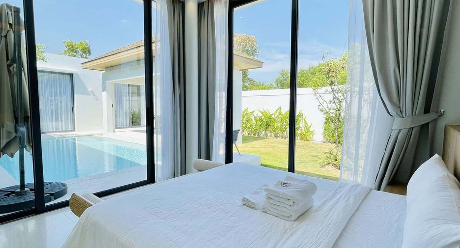 For rent 5 bedrooms villa in Mueang Phuket, Phuket