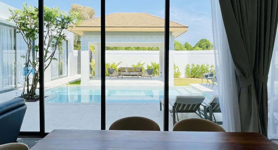 For rent 5 bedrooms villa in Mueang Phuket, Phuket