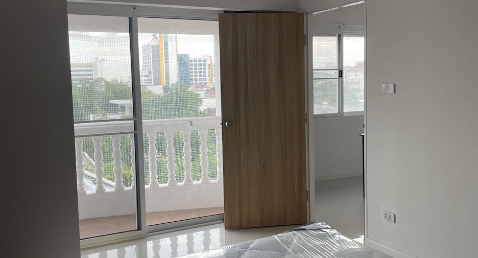 For rent 1 bed apartment in Khlong Toei, Bangkok