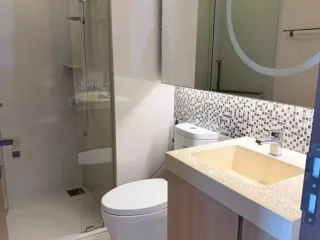 For rent 1 bed condo in Thon Buri, Bangkok