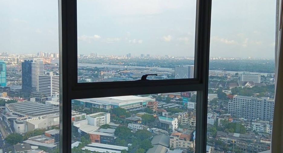 For rent 2 bedrooms condo in Khlong Toei, Bangkok