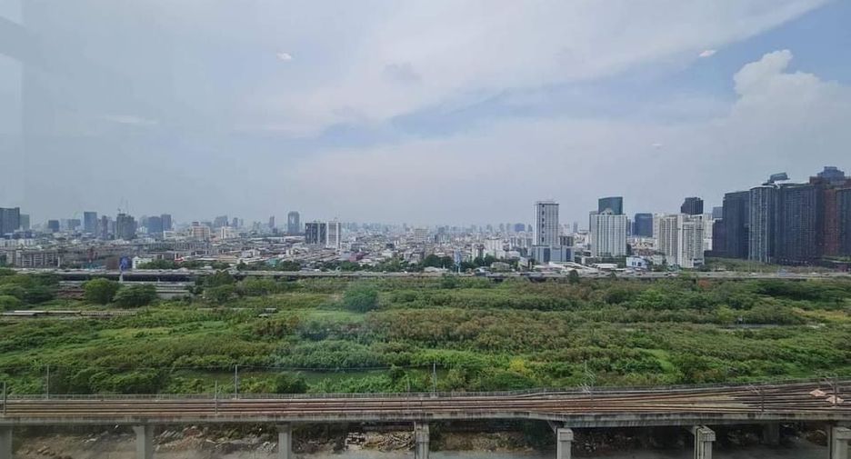 Condo en venta y en alquiler de 2 habitaciones en Watthana, Bangkok