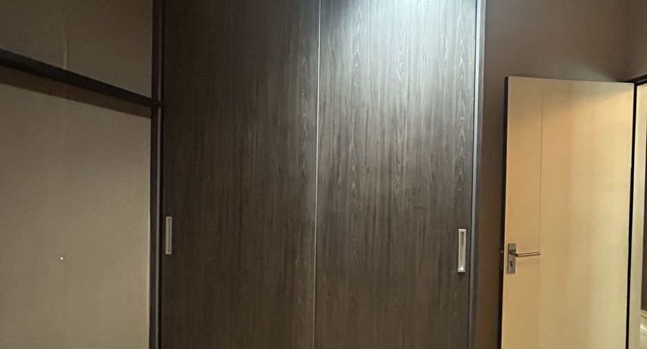 For sale 3 bedrooms townhouse in Bang Kapi, Bangkok