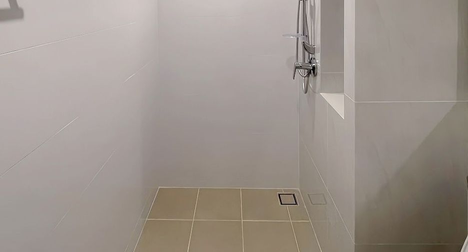 For rent studio condo in Bang Na, Bangkok