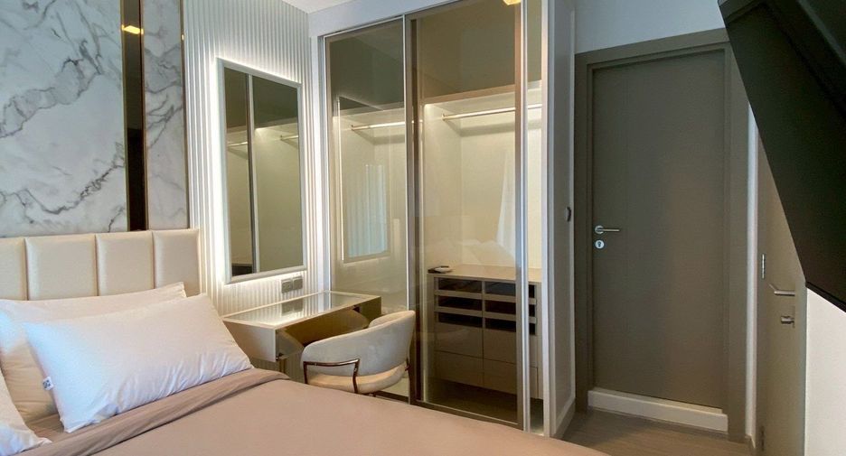 For sale 1 bed condo in Huai Khwang, Bangkok