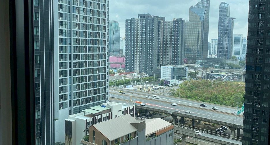 For sale 1 bed condo in Huai Khwang, Bangkok